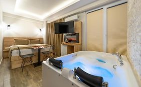 Beys Hotel Suites